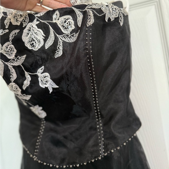 Jovani Black Corset Gown sz 8 Strapless Rose Embroidery Goth Coquette Prom Dress - Picture 5 of 8